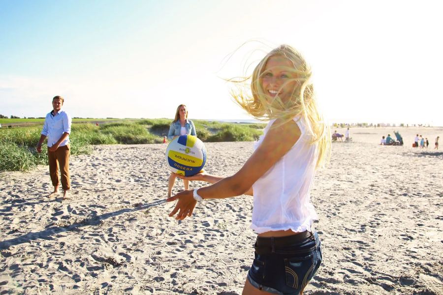 Sport und Erholung am Strand